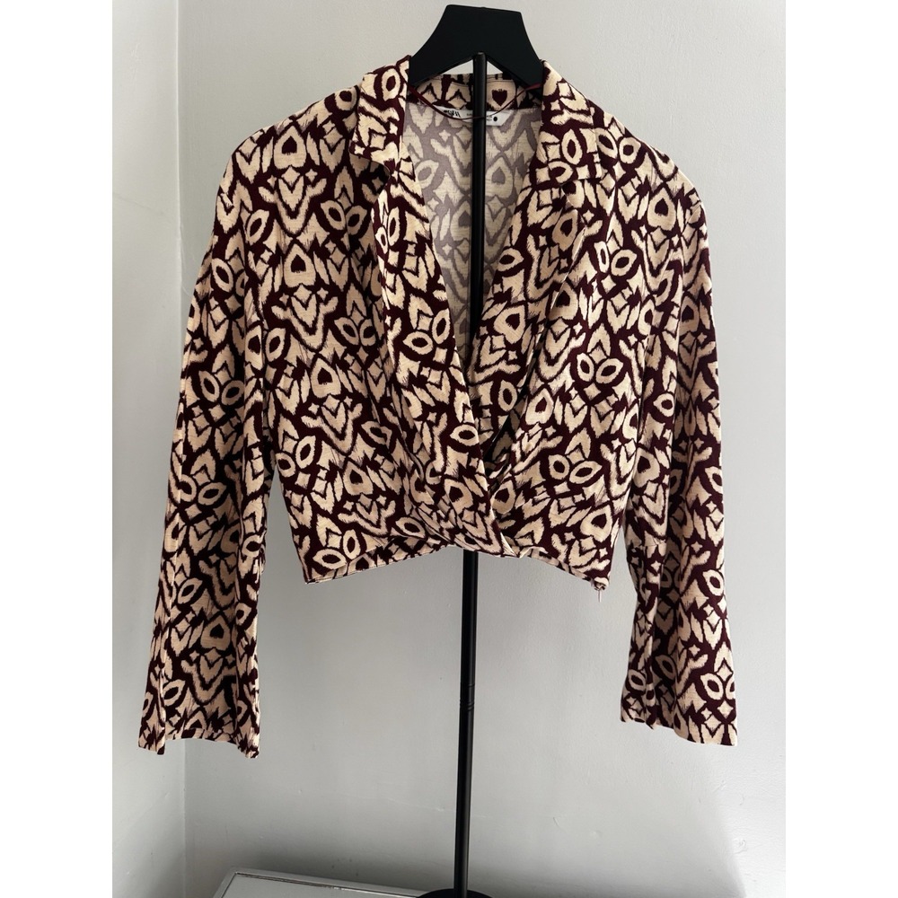 Zara Cropped Blouse Women's Small‎ Burgundy Cream Abstract Twist Front - Picture 2 of 7